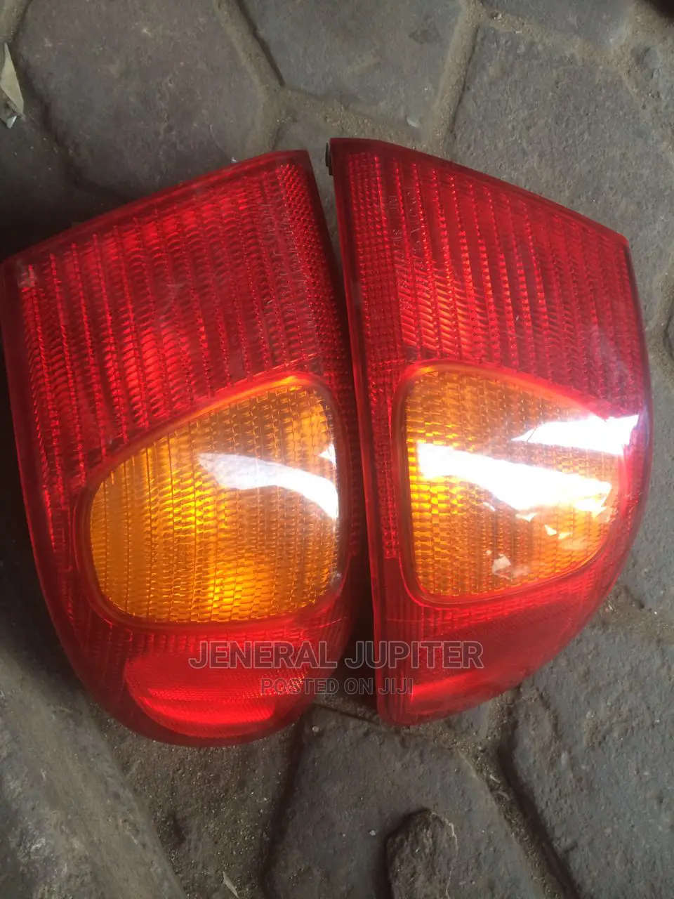 Toyota Corolla 1 10/98 Tail Light.