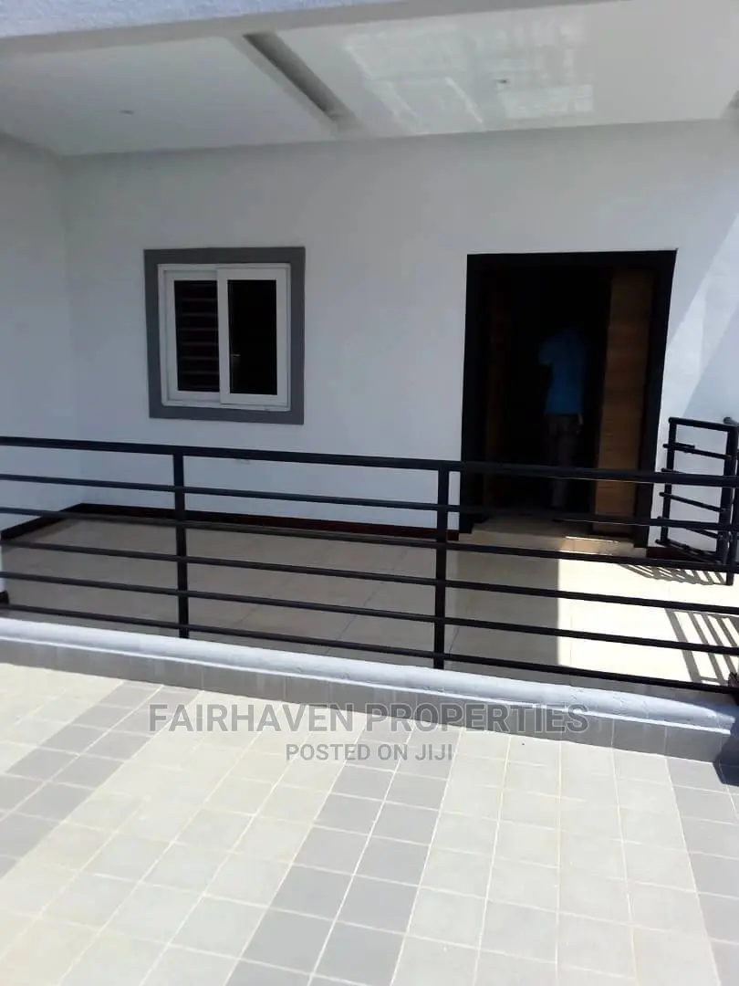 2bdrm Apartment in Fair Haven, Airport Residential Area for rent