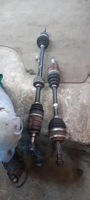 Toyota Corolla S 2003-2008 Front DRIVE SHAFT Pair for Sale