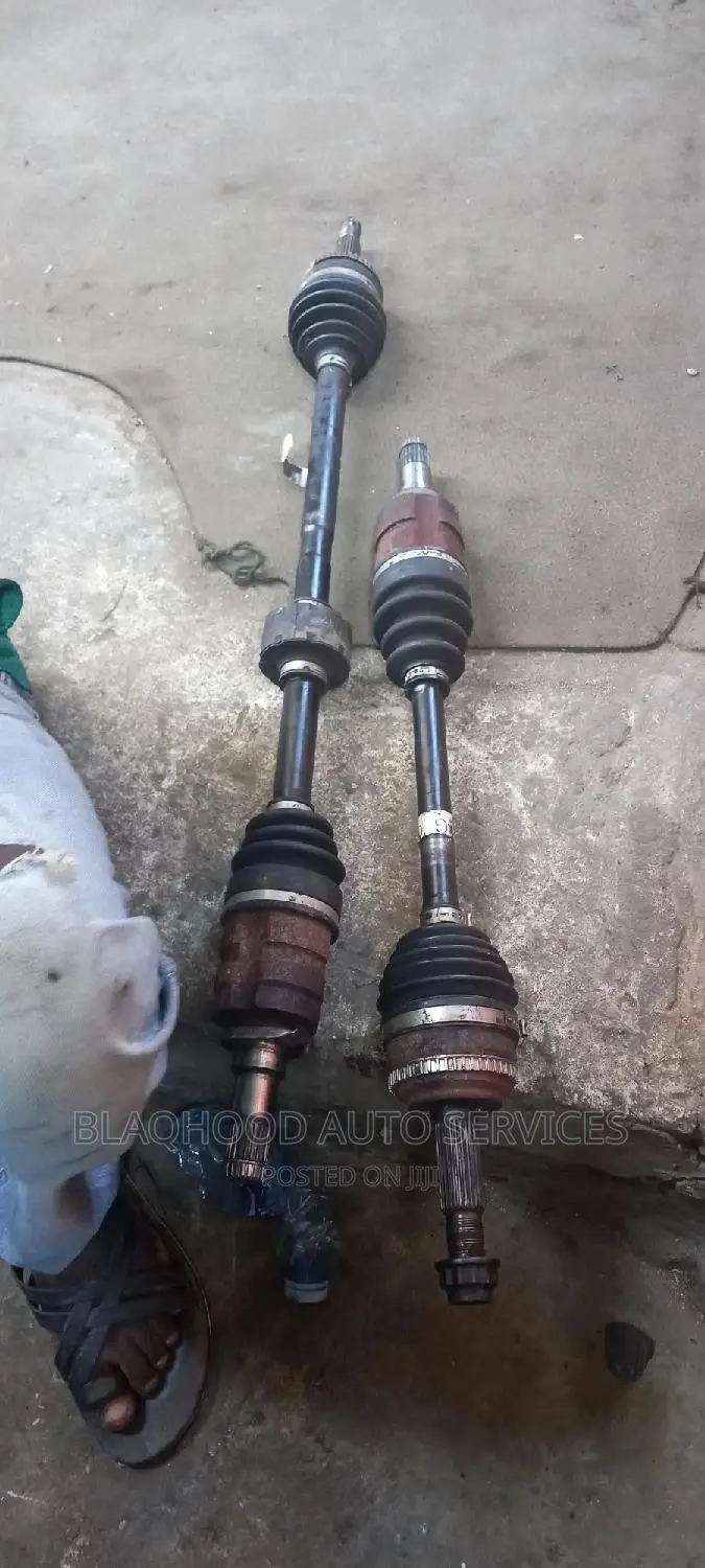 Toyota Corolla S 2003-2008 Front DRIVE SHAFT Pair for Sale