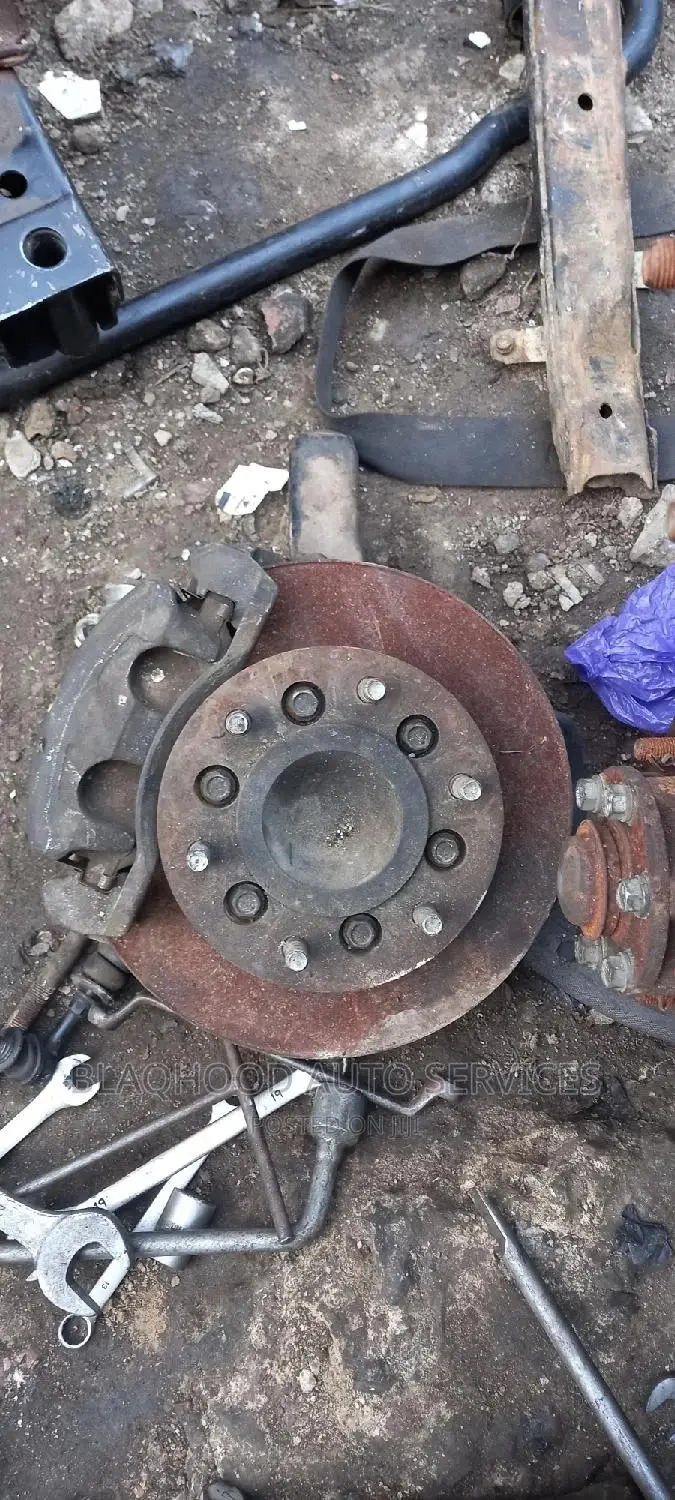 Nissan Stanbic Complete Front WHEEL HUB Pair in Stock
