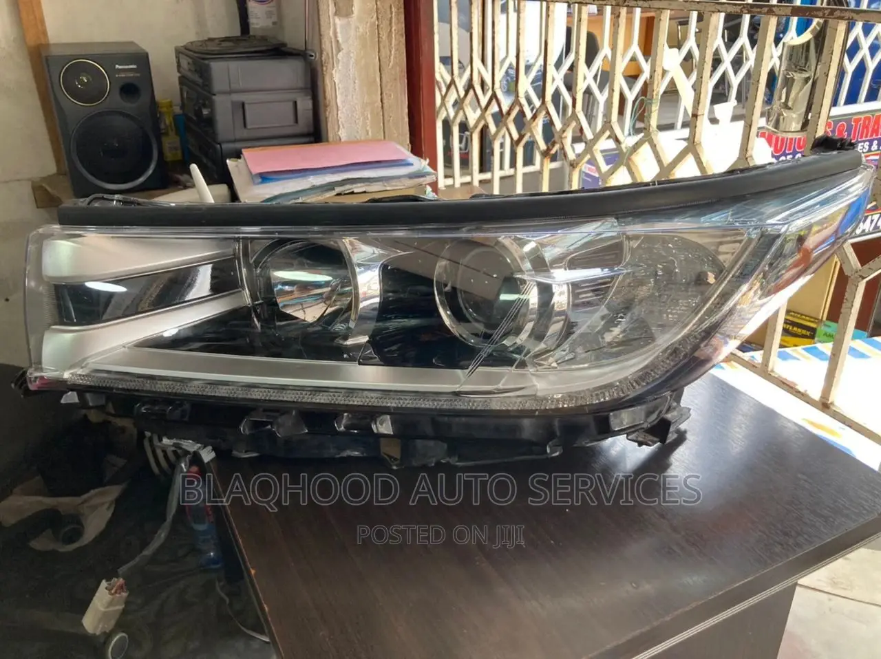 Toyota Highlander 2017-2018 Front HEADLIGHT Pair in for Sale