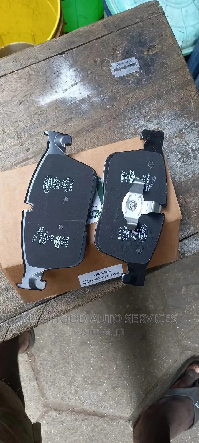 Range Rover Velar 2017 (3.0) Front BRAKE PAD Pair in Stock