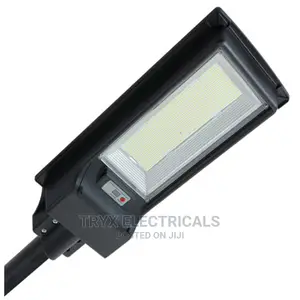 300w Solar Street Light With Remote Control - Black