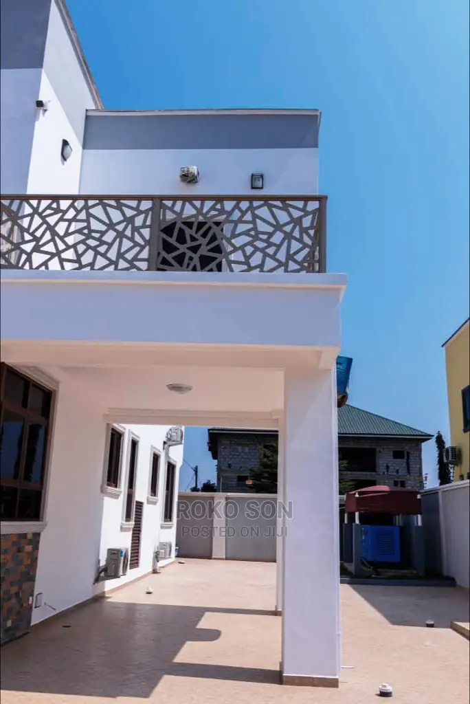 4bdrm Duplex in Dr Roko, Spintex for sale