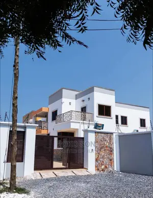 4bdrm Duplex in Dr Roko, Spintex for sale