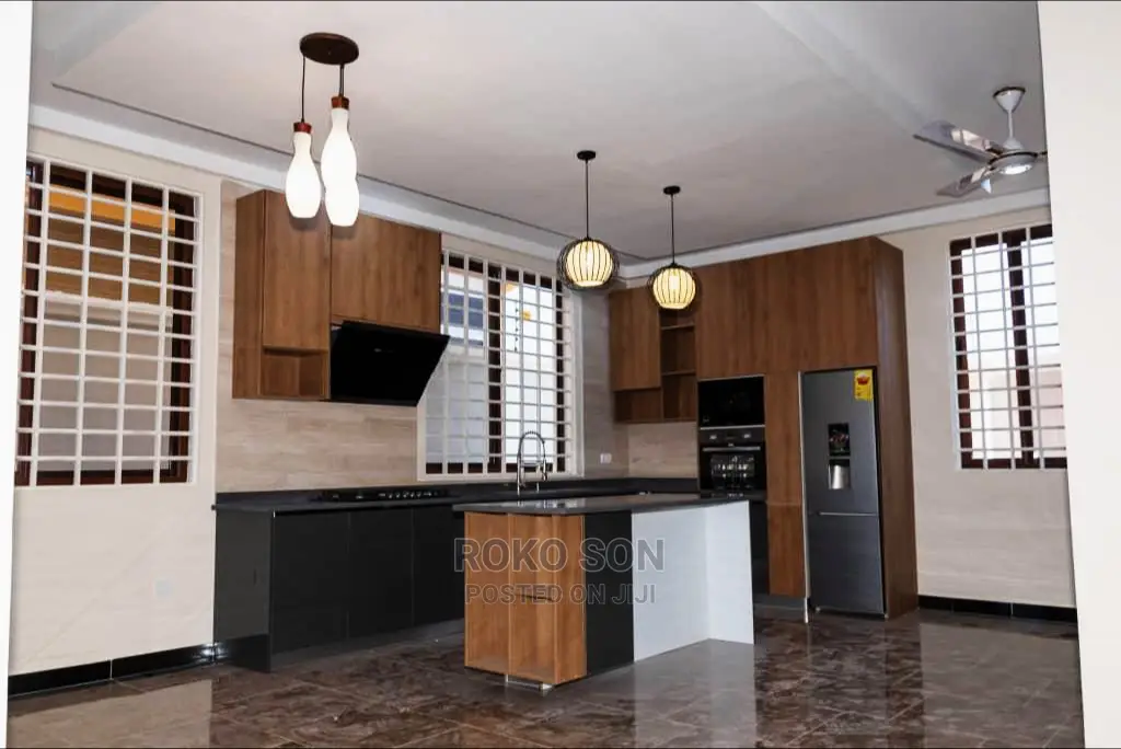 4bdrm Duplex in Dr Roko, Spintex for sale