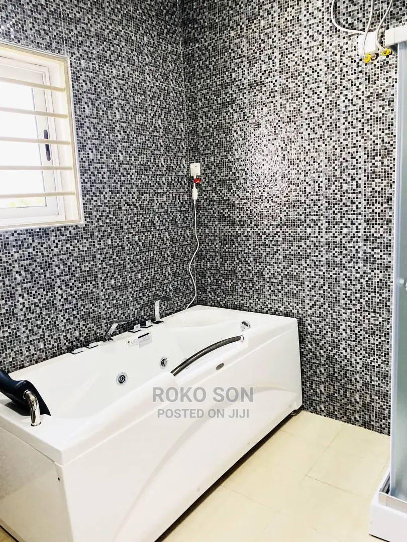 4bdrm Duplex in Dr Roko, Adjiriganor for rent
