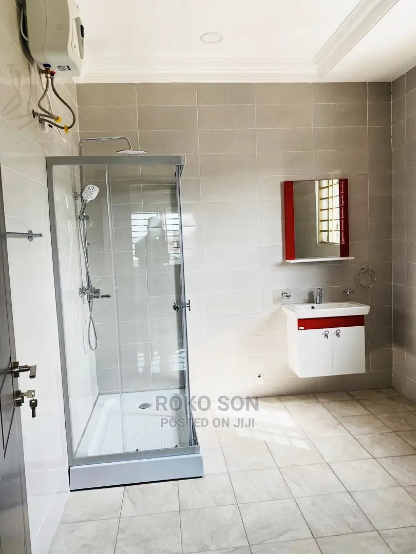 4bdrm Duplex in Dr Roko, Adjiriganor for rent