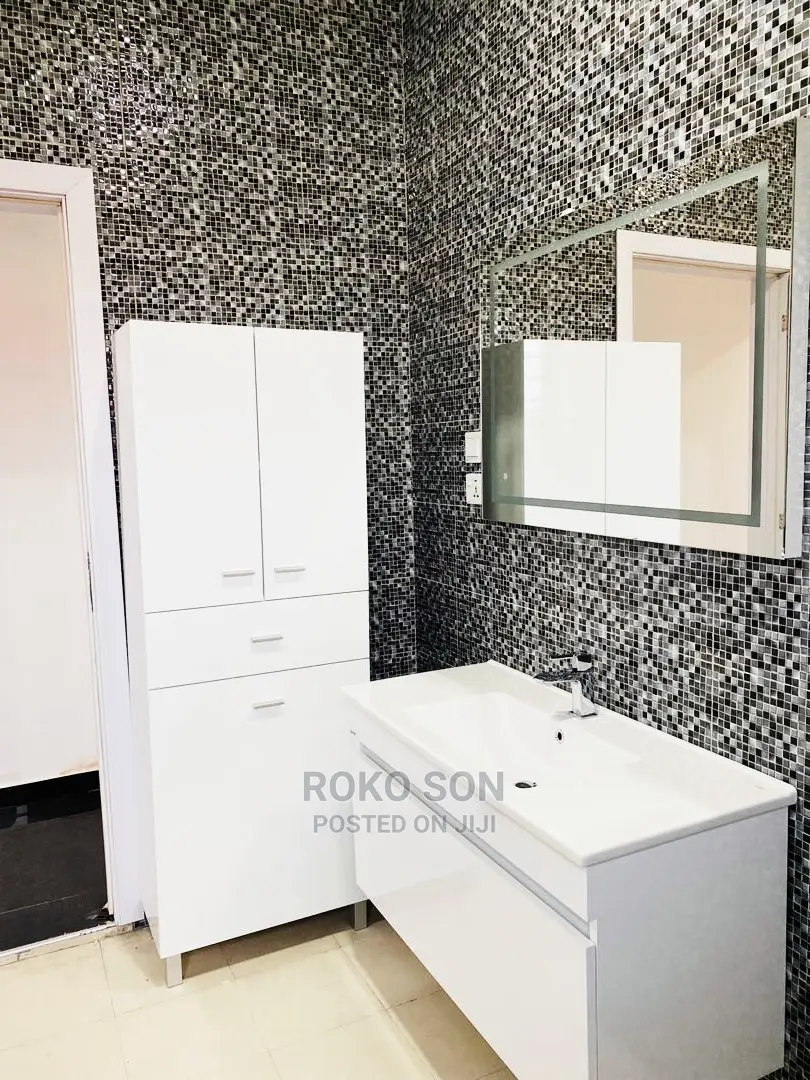 4bdrm Duplex in Dr Roko, Adjiriganor for rent