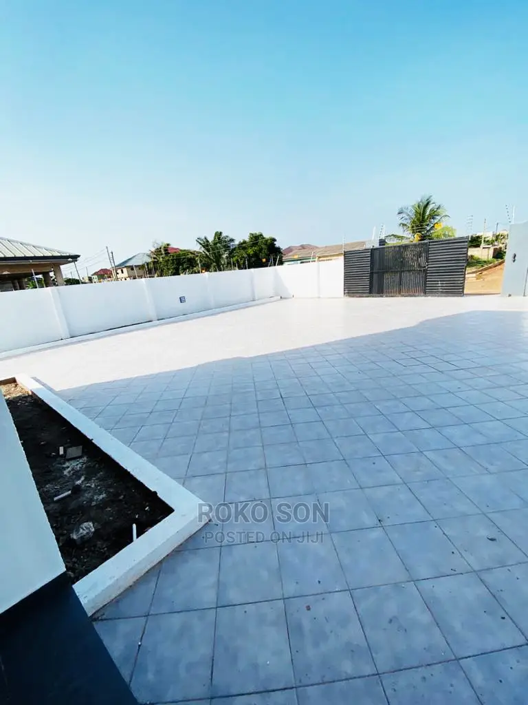 4bdrm Duplex in Dr Roko, Adjiriganor for rent