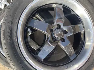 Ford Excape and Rang Rover Velar Rim 20