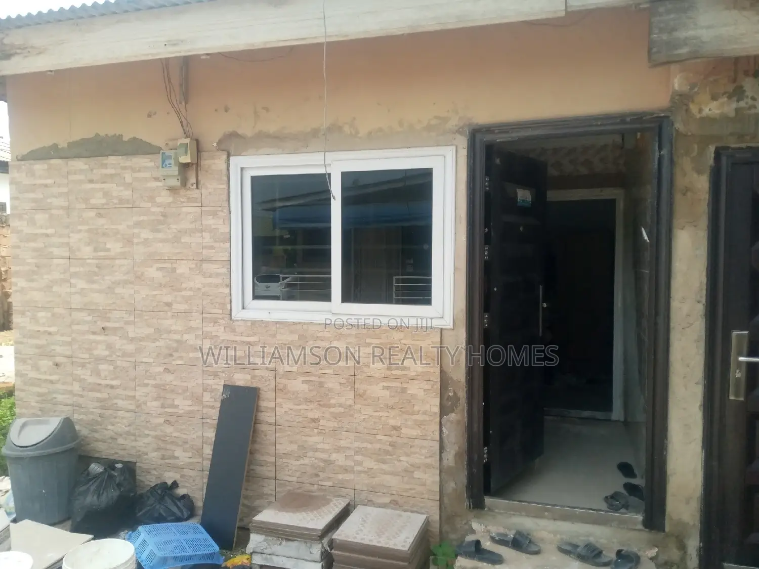 1bdrm Apartment in Community 18, Spintex for rent