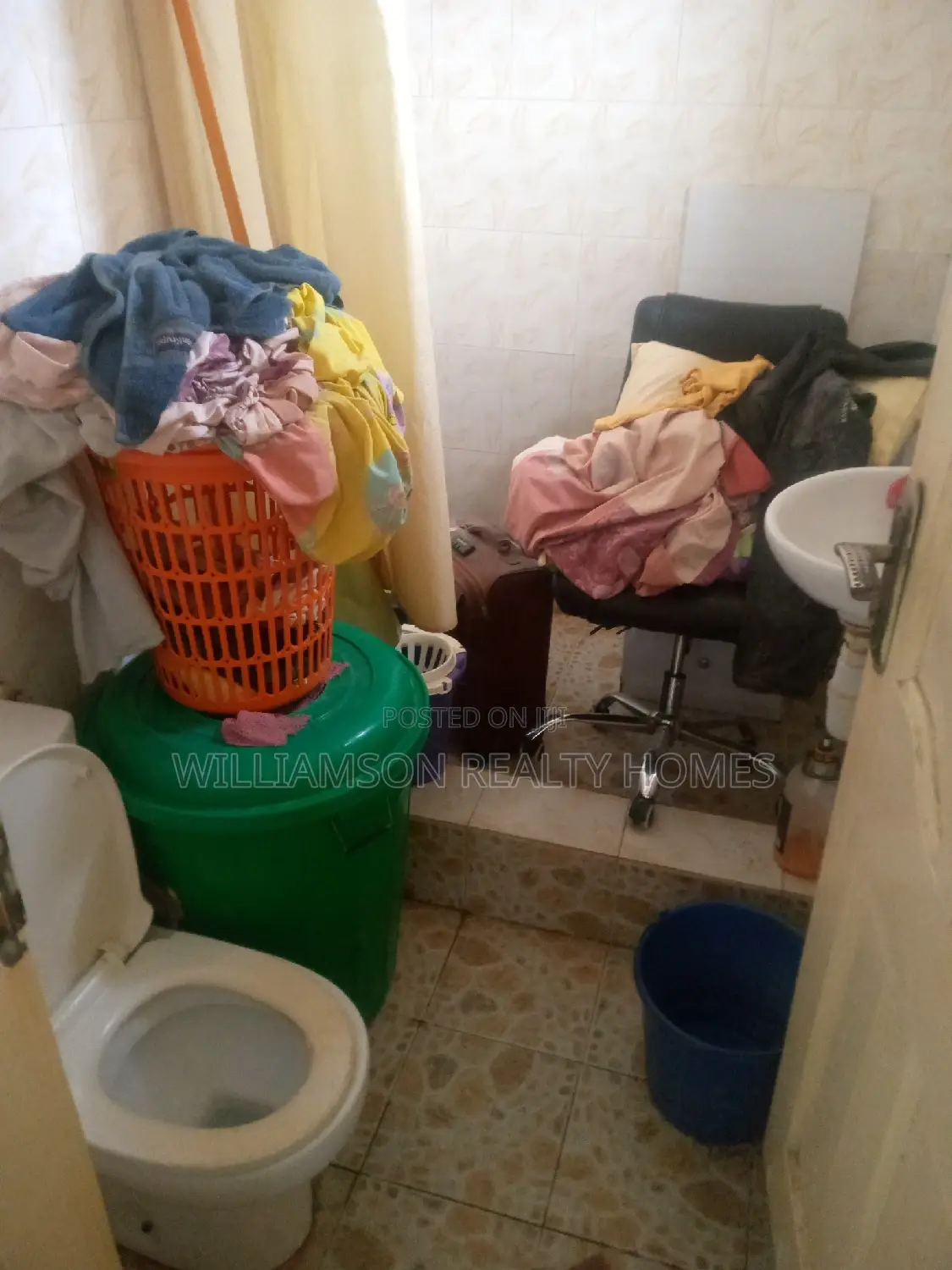 1bdrm Apartment in Community 18, Spintex for rent