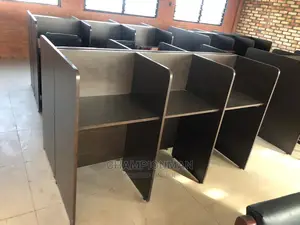 Libera Desk With Chairs
