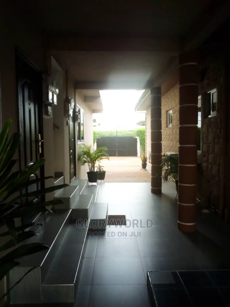 Furnished 2bdrm Apartment in Community18, Spintex for Rent
