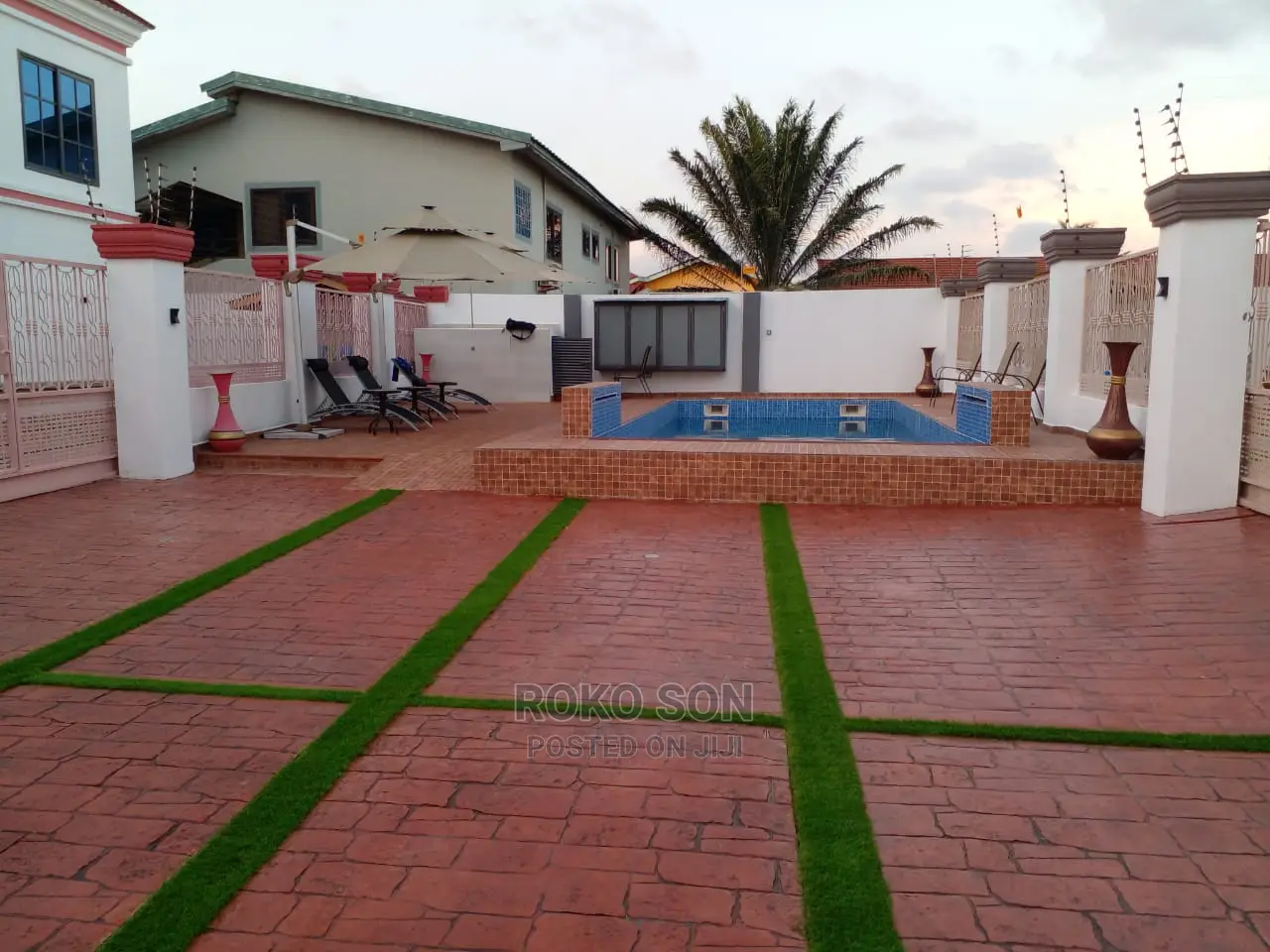 4bdrm Duplex in Dr Roko, West Legon for Sale