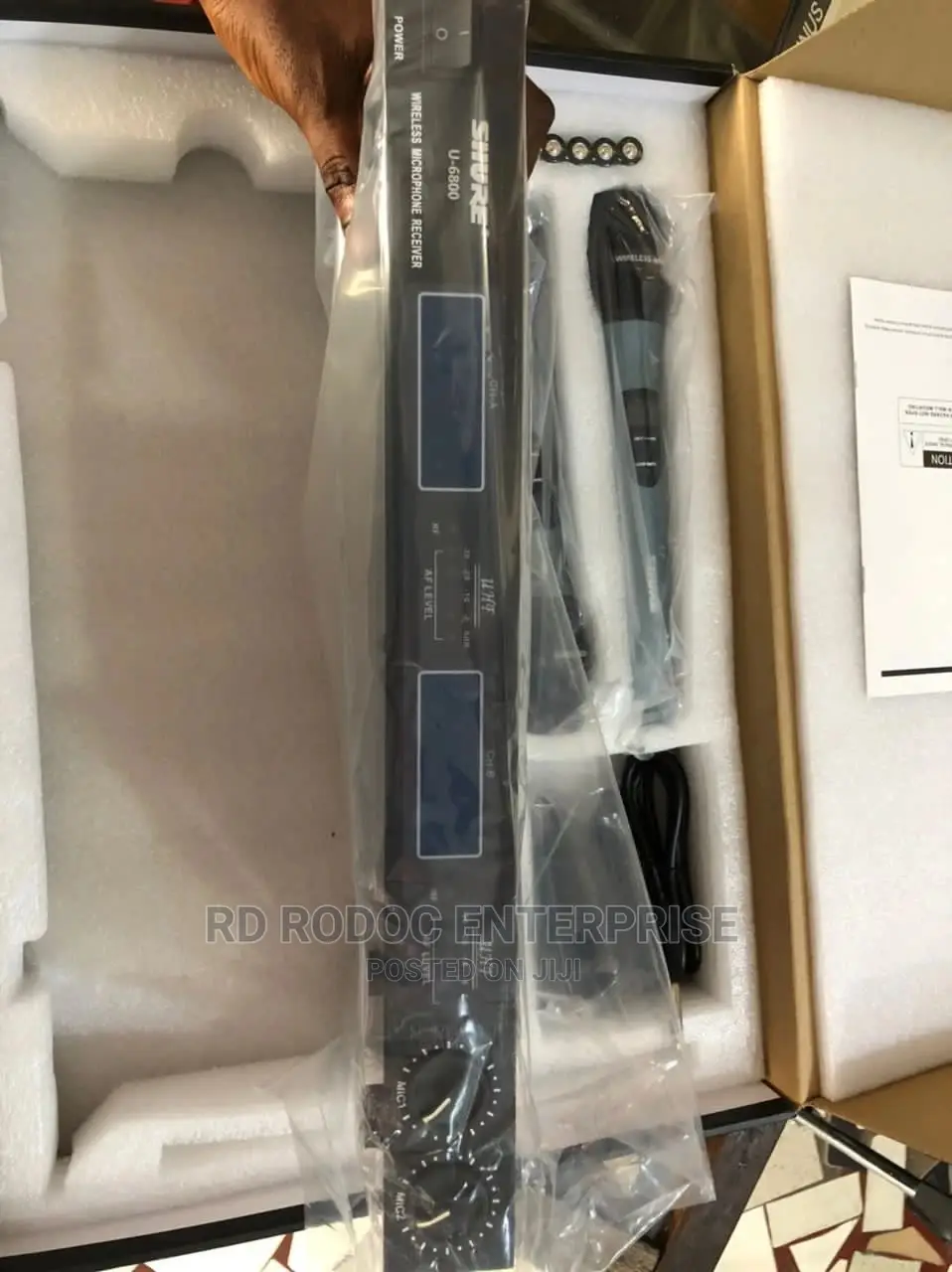 Shure Professional Wireless Microphone
