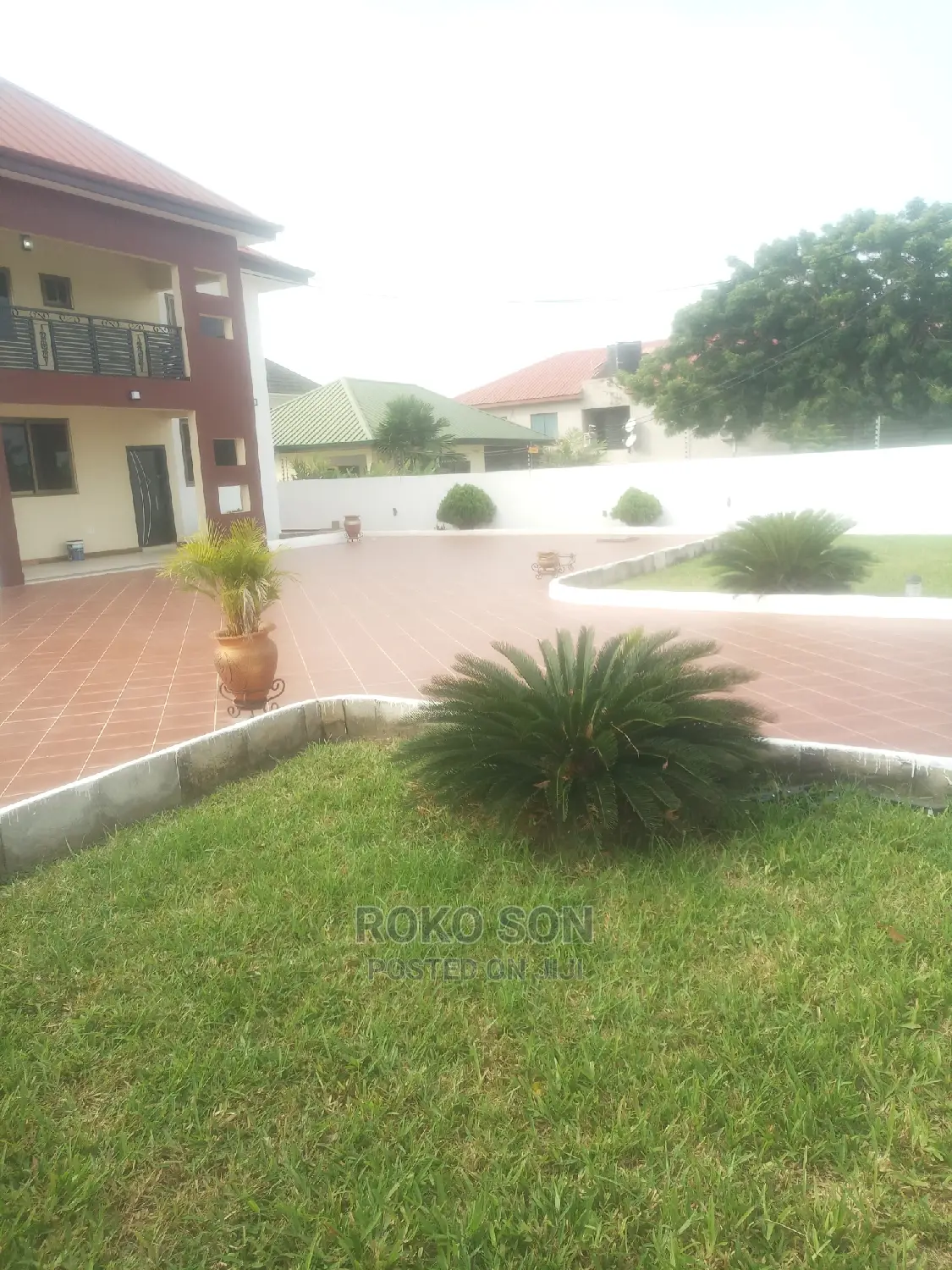 7bdrm Mansion in Dr Roko, The Mall for sale