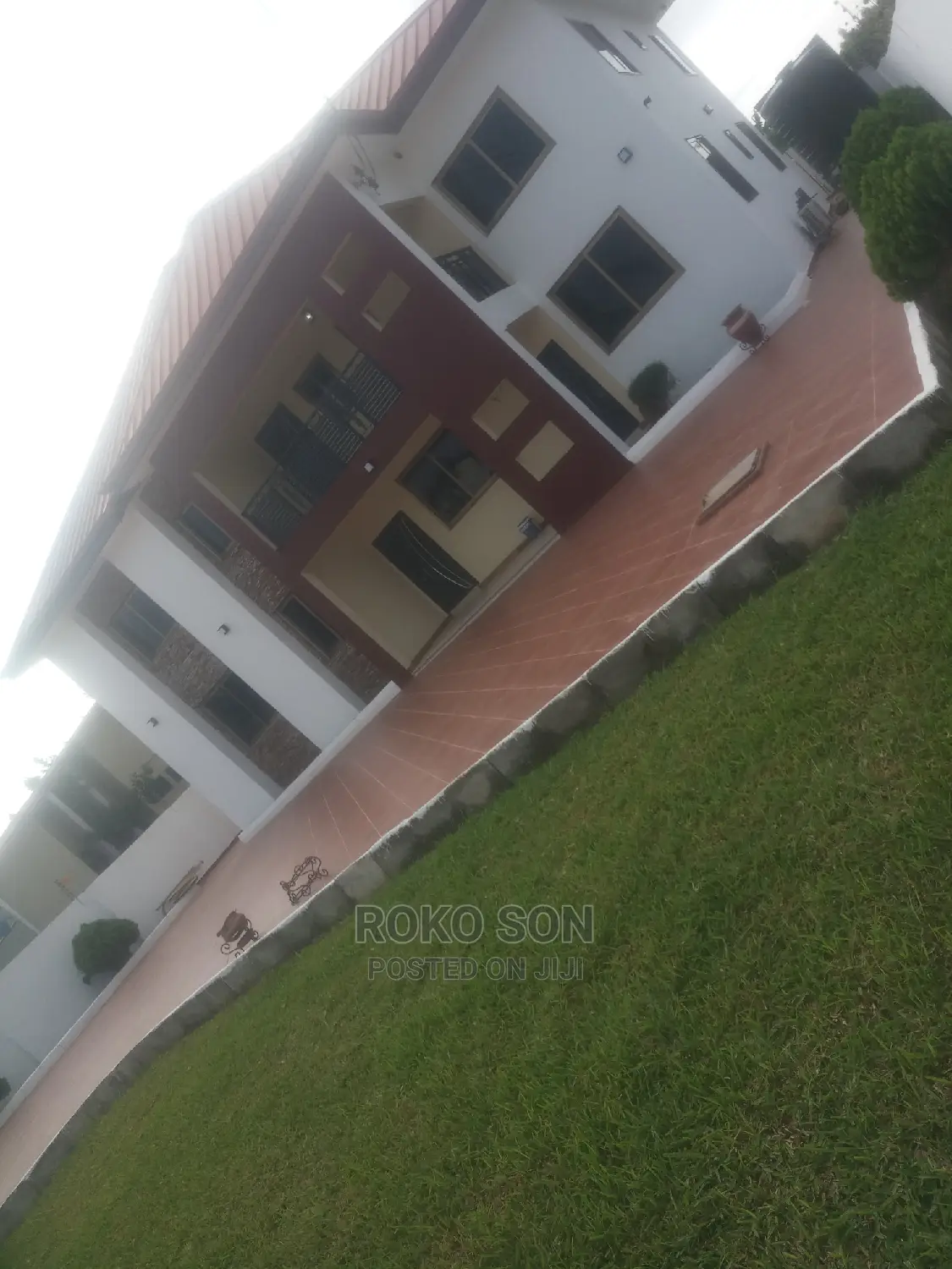 7bdrm Mansion in Dr Roko, The Mall for sale
