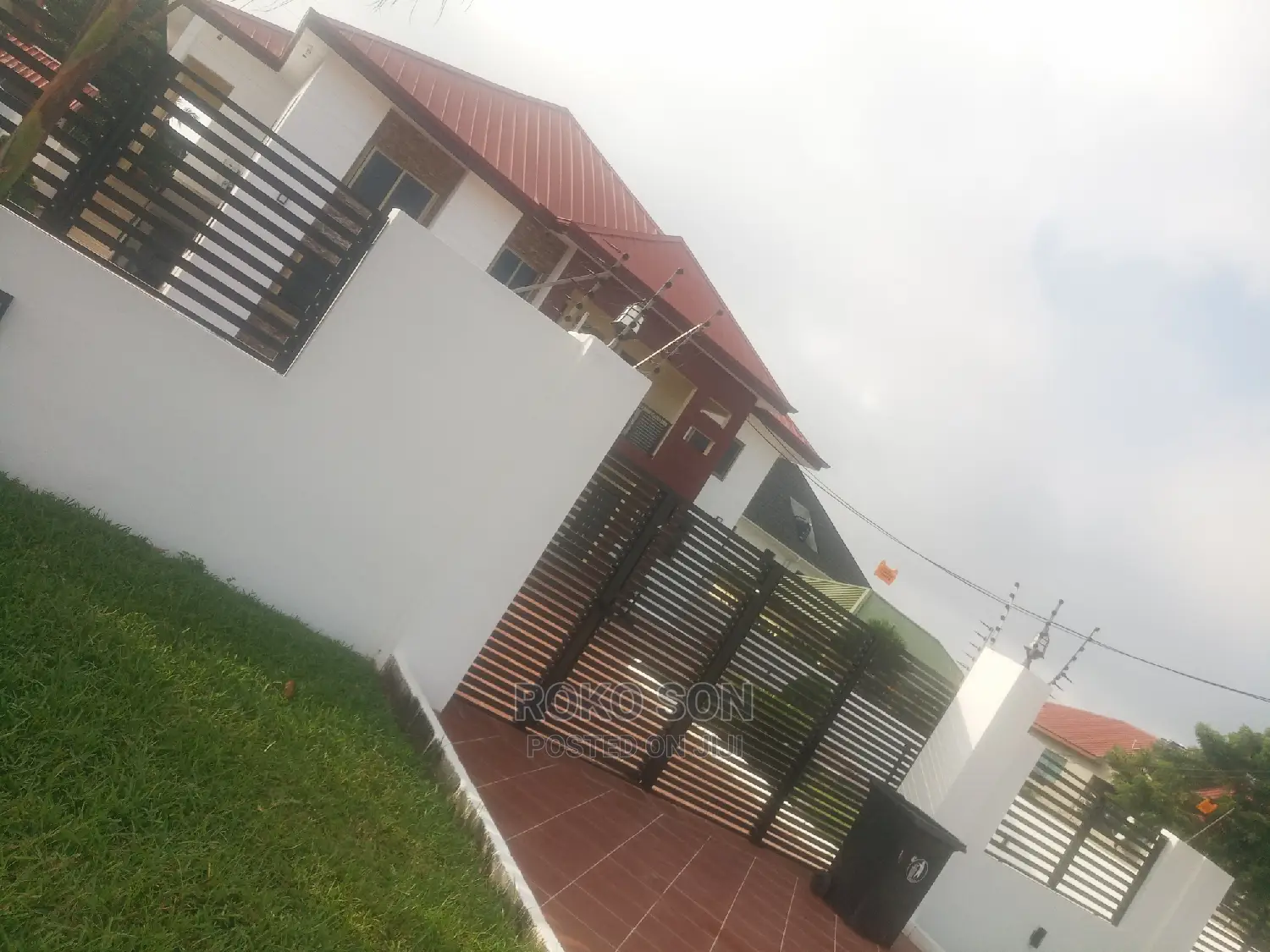 7bdrm Mansion in Dr Roko, The Mall for sale