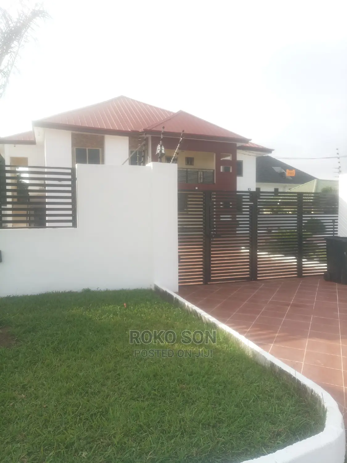 7bdrm Mansion in Dr Roko, The Mall for sale