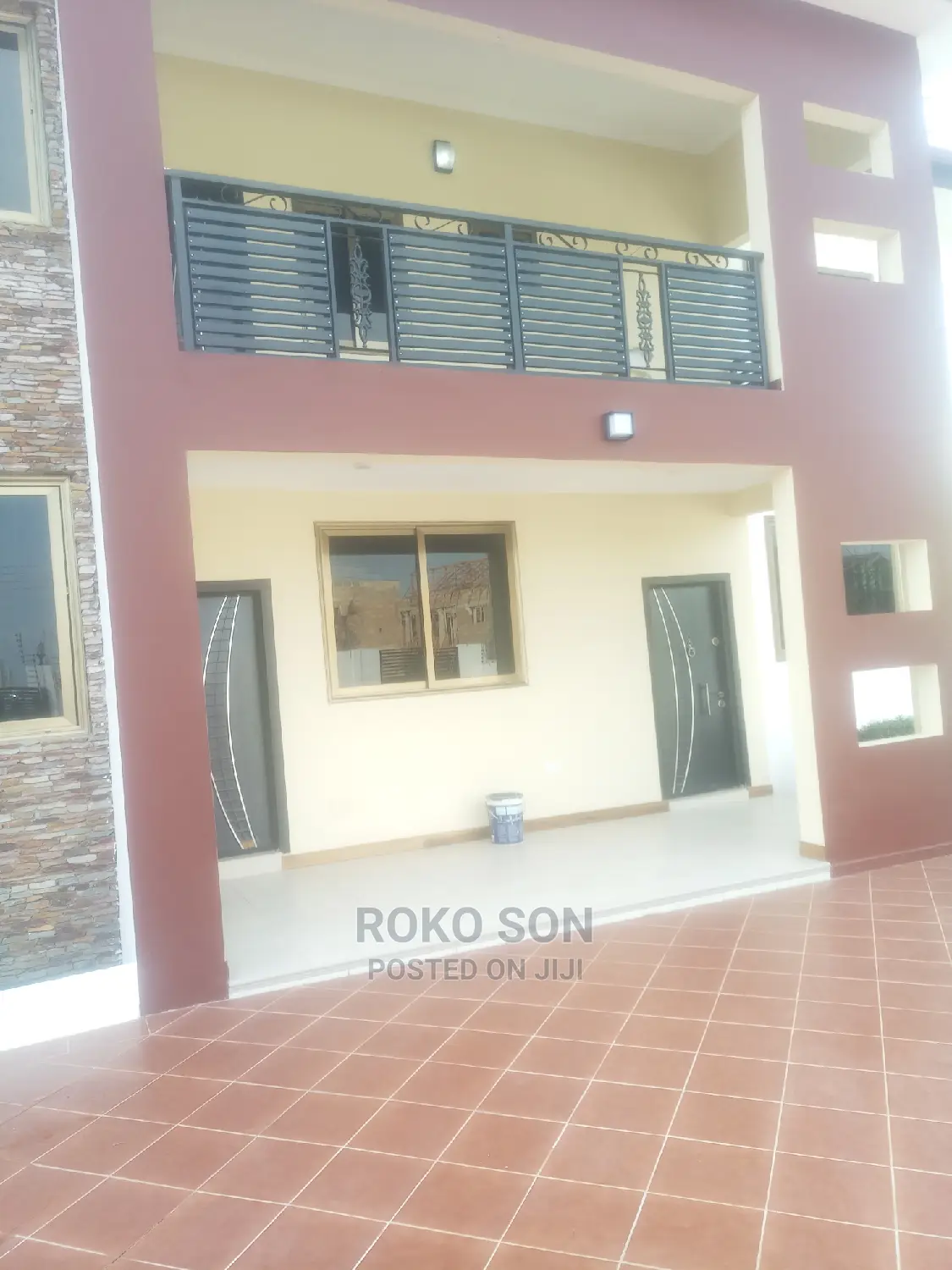 7bdrm Mansion in Dr Roko, The Mall for sale