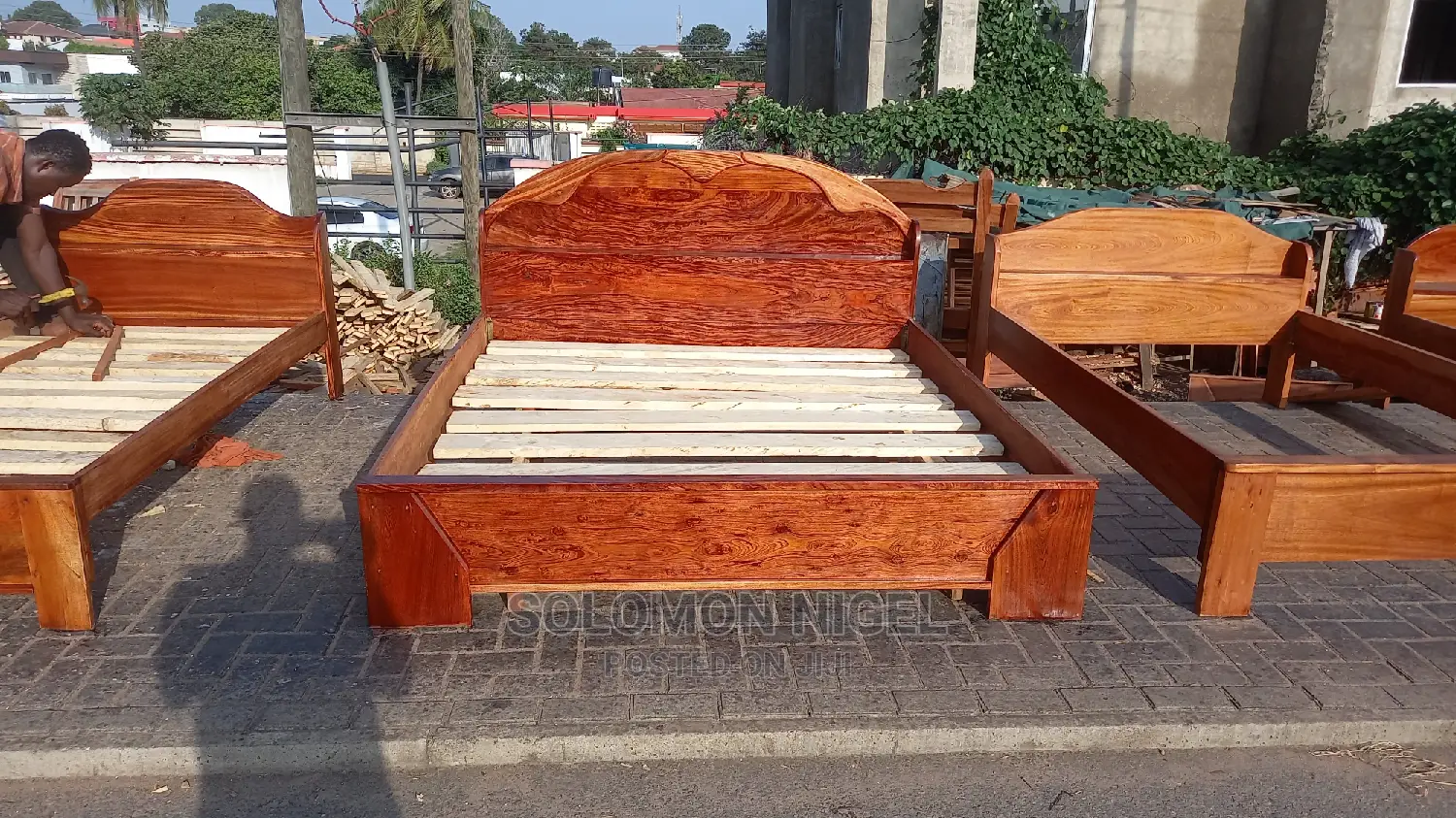 Wooden Queen Size Bed