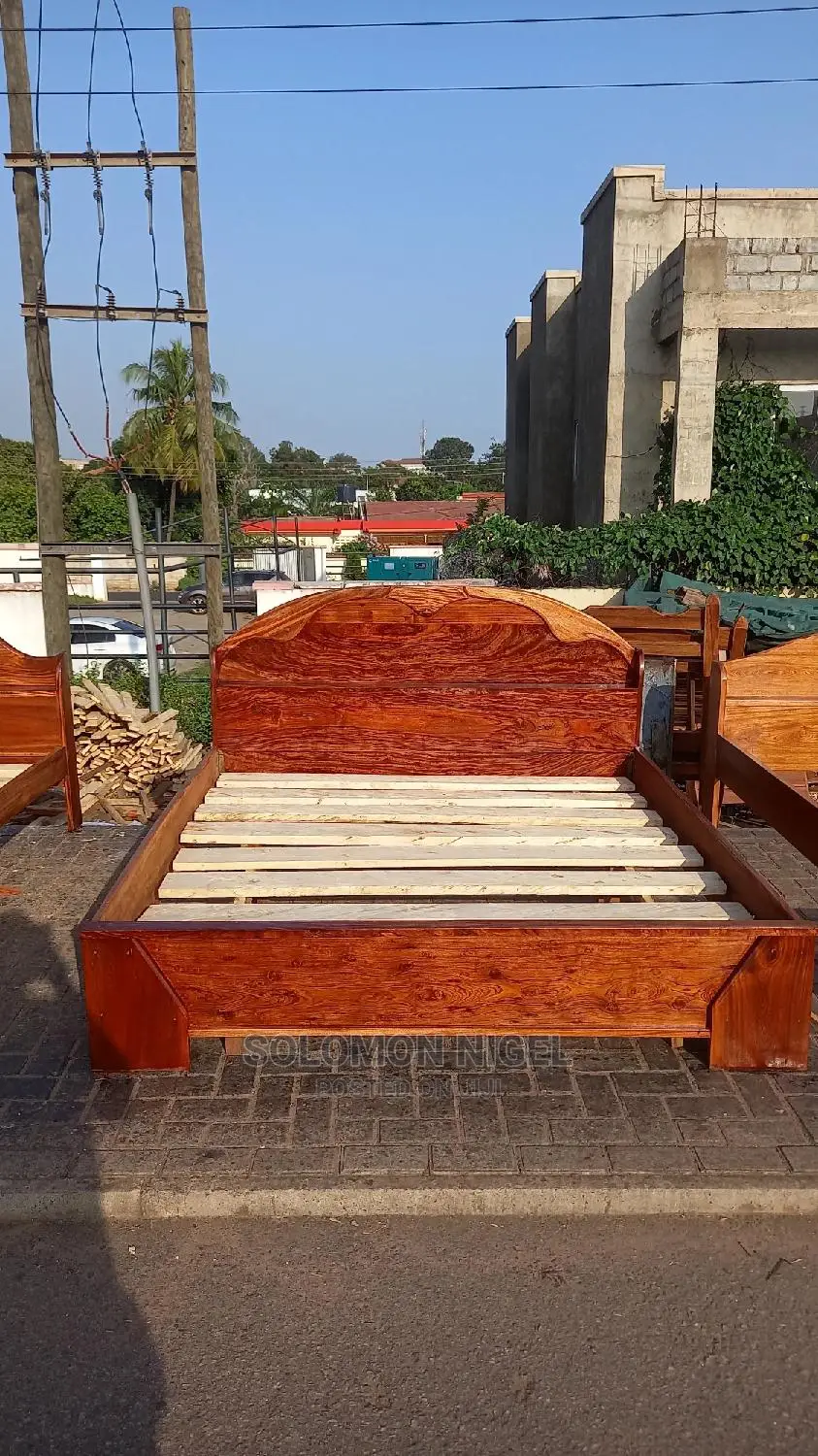 Wooden Queen Size Bed