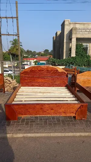 Wooden Queen Size Bed