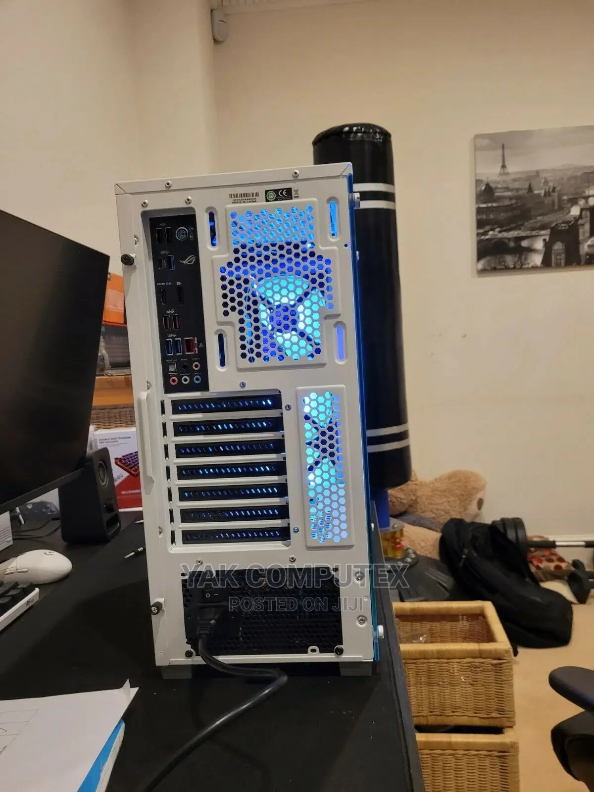 New Desktop Computer MSI Cubi N 8 GL 16GB AMD Ryzen SSD 256GB
