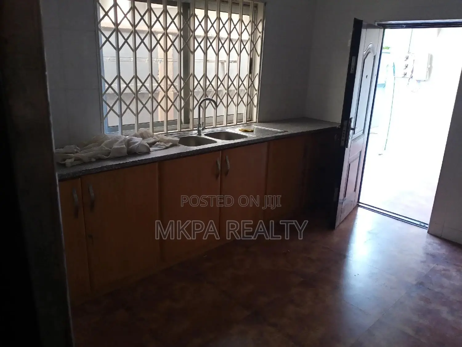 Furnished 3bdrm Apartment in Tamale Airport Road. For Rent