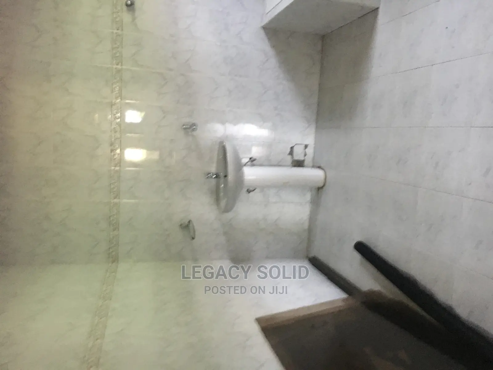 4bdrm House in Legacy Consult, Ledzokuku-Krowor for rent