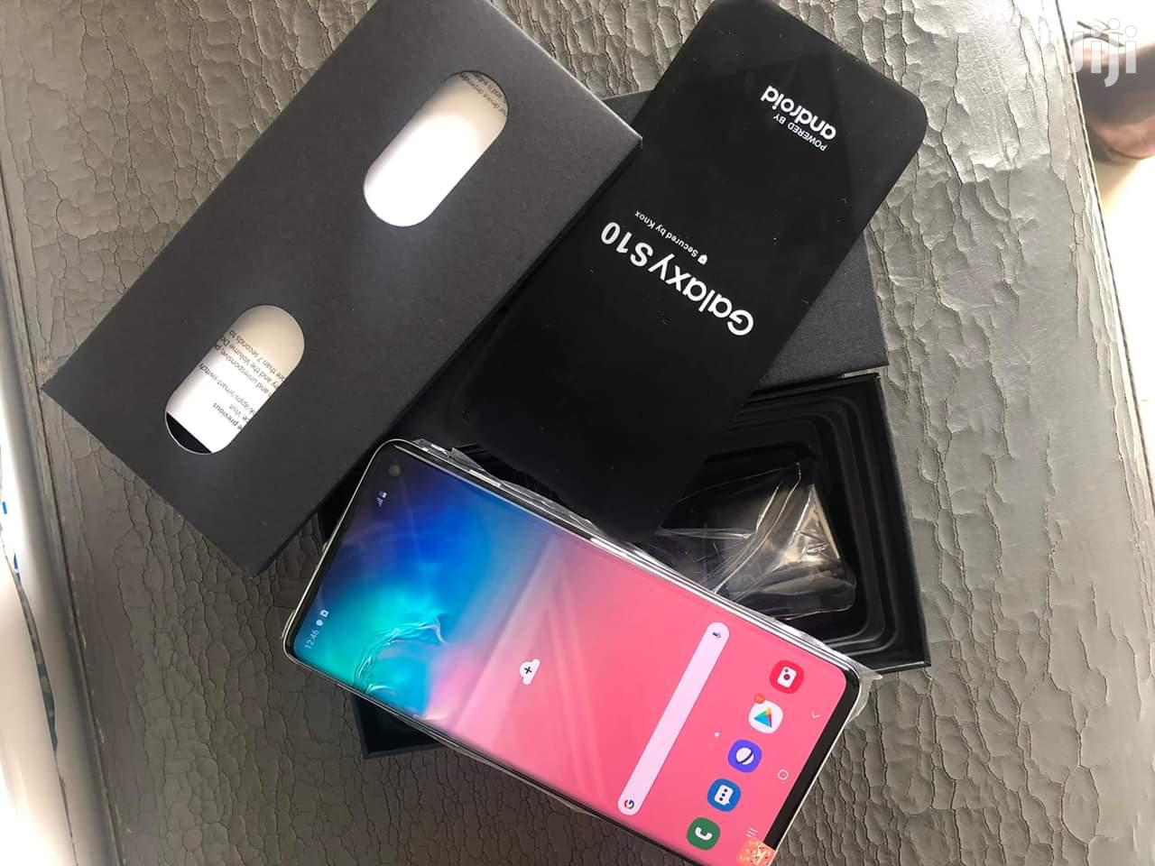 New Samsung Galaxy S10 128 GB