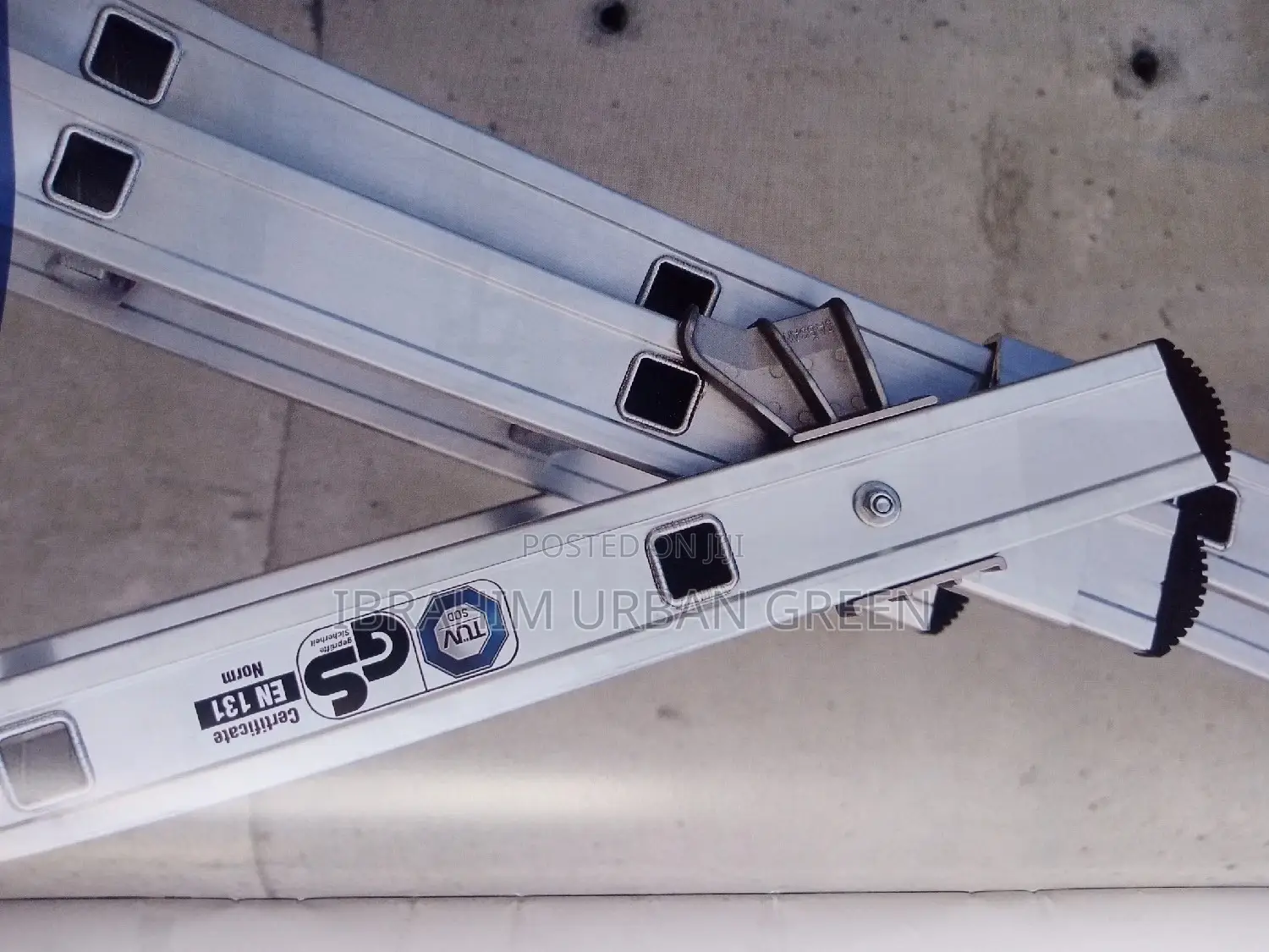 12x3 Aluminum Ladder