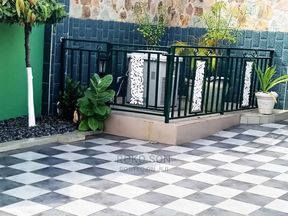 7bdrm House in Dr Roko, Manet Junction for Sale