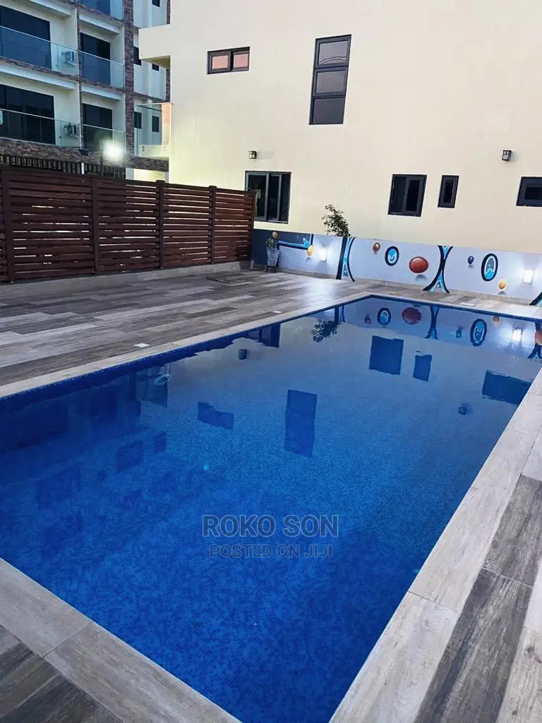 6bdrm Duplex in Dr Roko, American House for sale