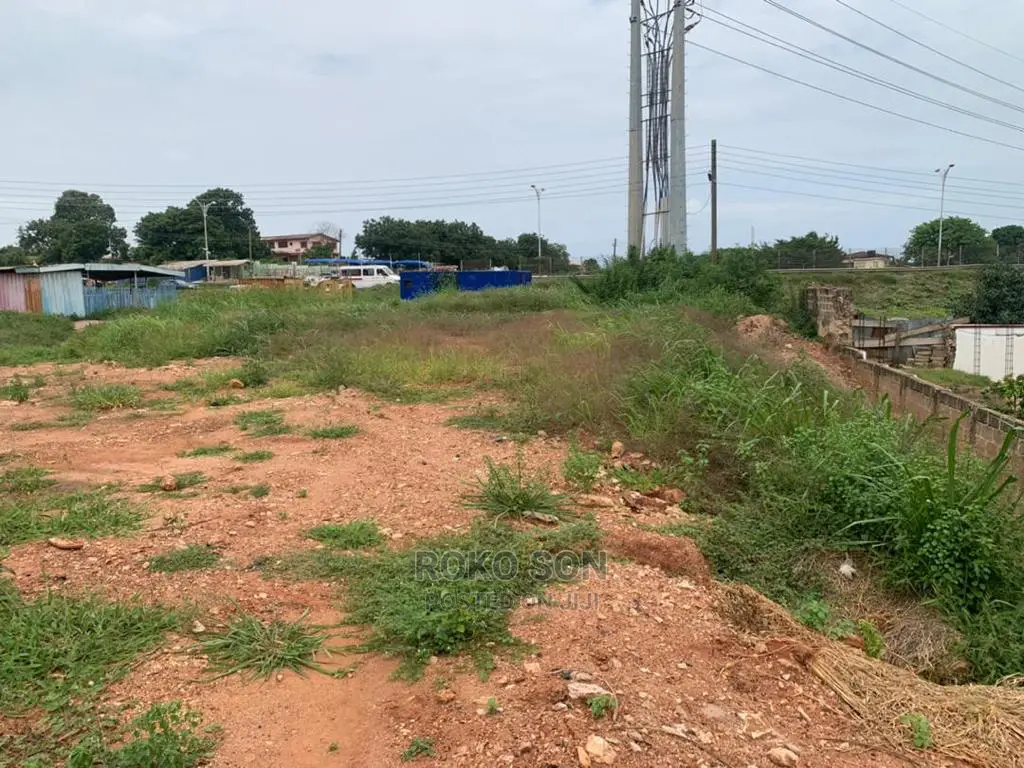 1 Acre Land at Lapaz-Achimota Main Road for Filling Ststion