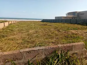 An Acre Plot of Land for Sale in Abelemkpe