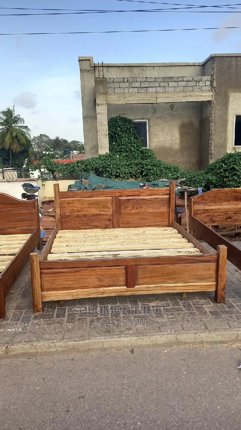 Queen Size Bed Frame.72"×75"
