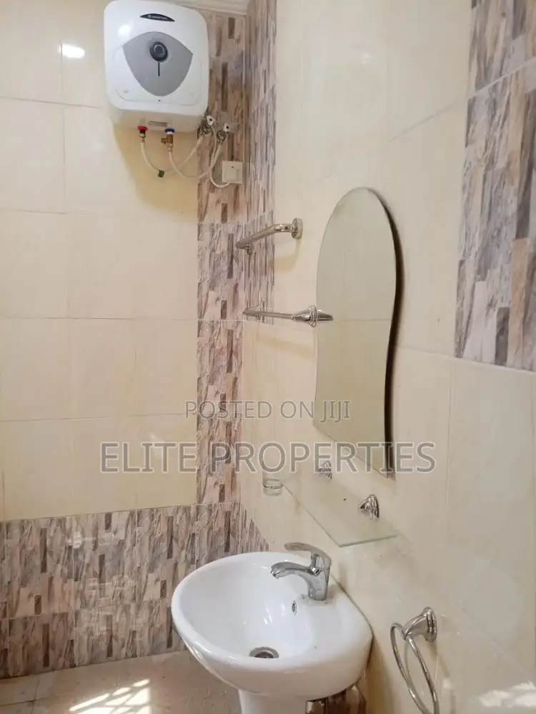 Exclusive 2 Bedroom Ensuit Apartment 4rent in Com.25 Annex.