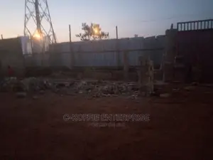 1400SQM Warehouse at North Kaneshie 4 Rent