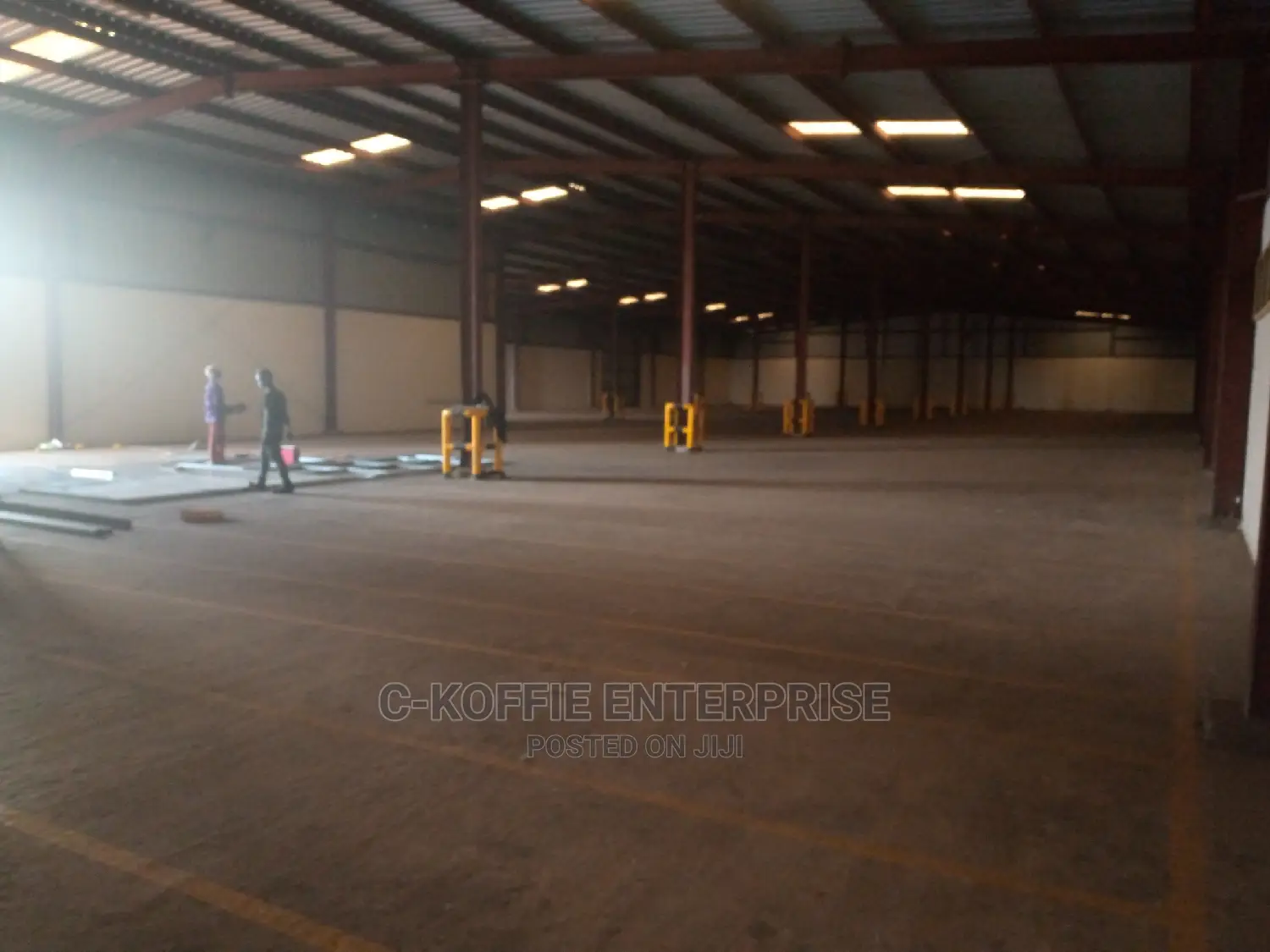 1400SQM Warehouse at North Kaneshie 4 Rent