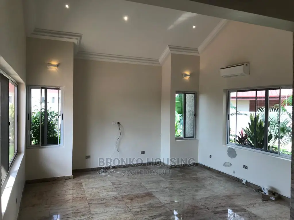 5bdrm House in Bronko Housing, Airport Residential Area for Rent