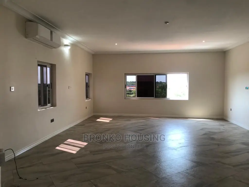 5bdrm House in Bronko Housing, Airport Residential Area for Rent