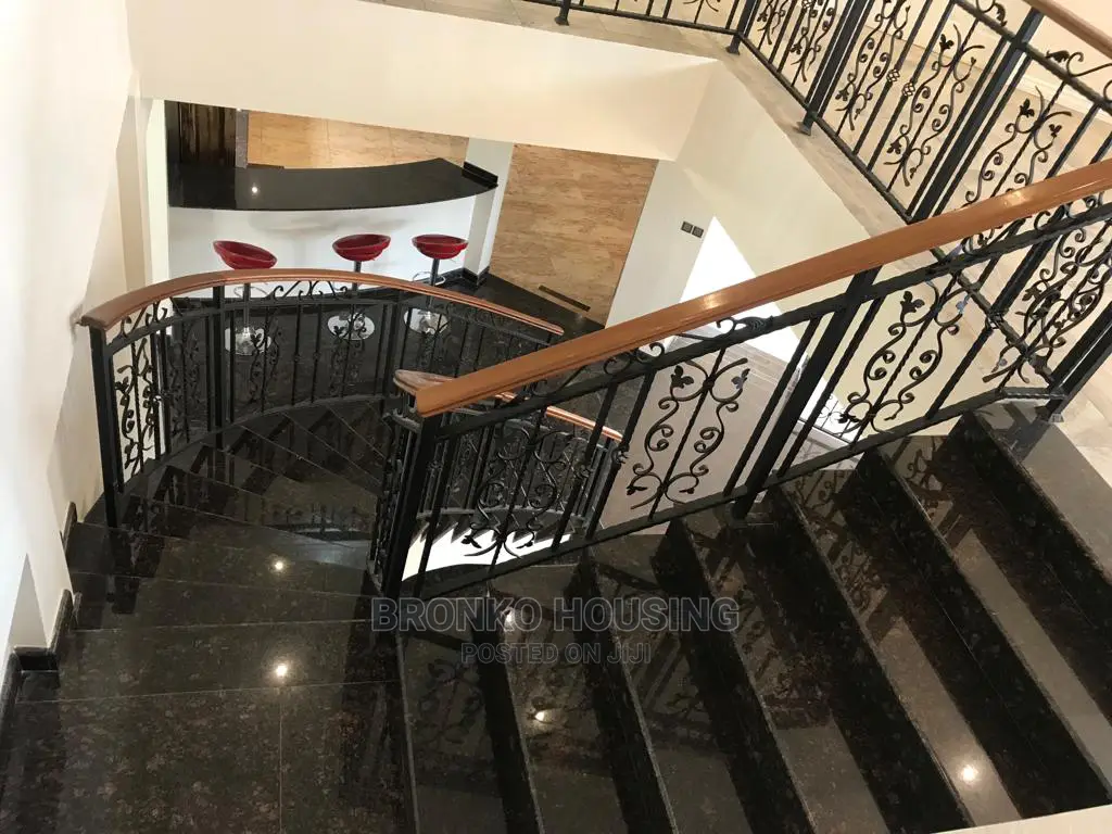 5bdrm House in Bronko Housing, Airport Residential Area for Rent