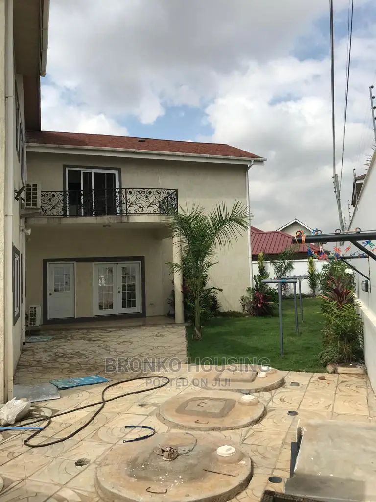 5bdrm House in Bronko Housing, Airport Residential Area for Rent