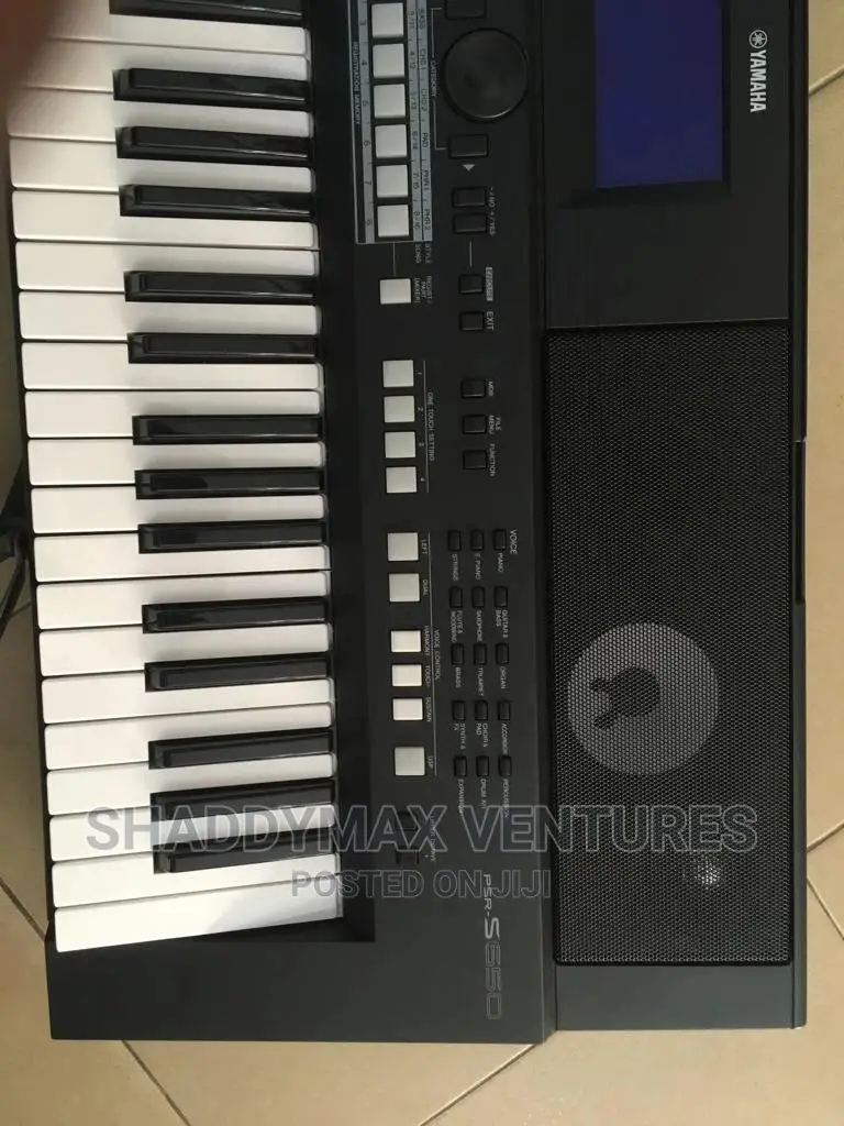 Yamaha PSR S 650 Keyboard