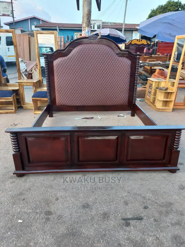 Wooden Queen Size Bed