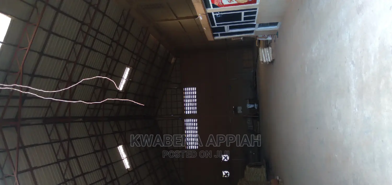 Big Warehouses Is for Rent at Ahodwo Durban and Kasi